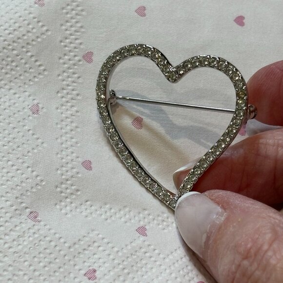 Vintage Silver Tone Clear rhinestone Heart Brooch - Picture 14 of 15